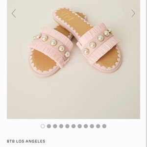 🩷bTb  Los Angeles Pink Fringed Pearl Embellished Women's Slippers 6.5